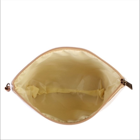 This bag contain my face- wristlet bag - Picture 2 of 2